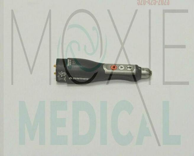 Used SYNTHES 05.000.008 Battery Powered Driver