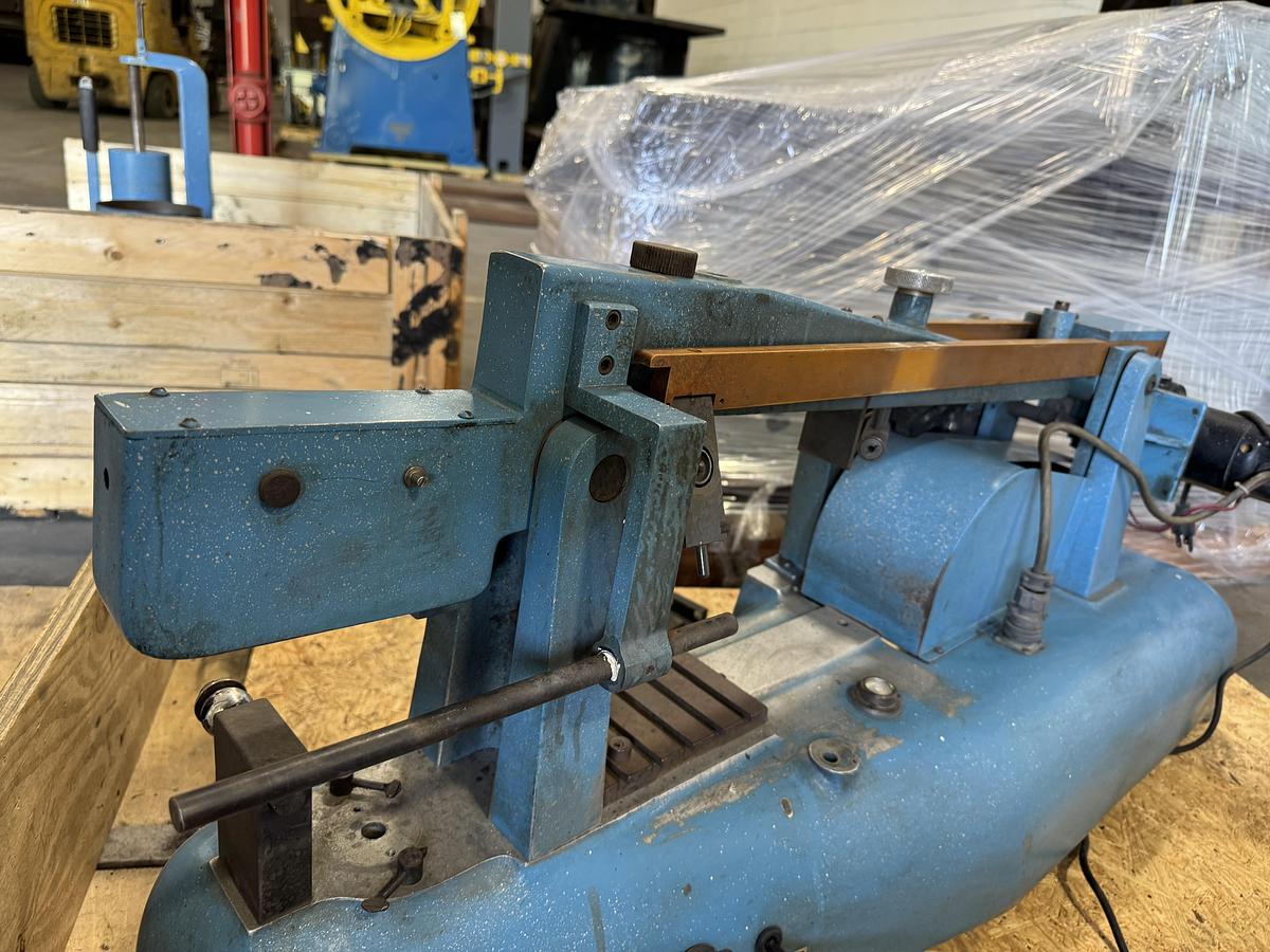 Used UNIVERSAL SAND STRENGHT MACHINE MODEL405