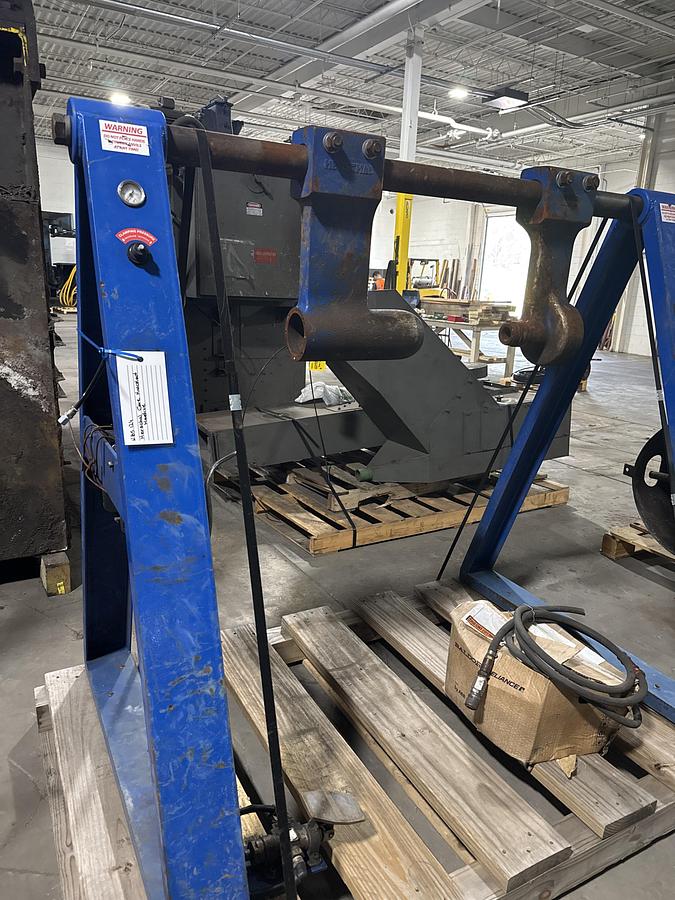 Used HERSCHAL CORE KNOCKOUT MACHINE