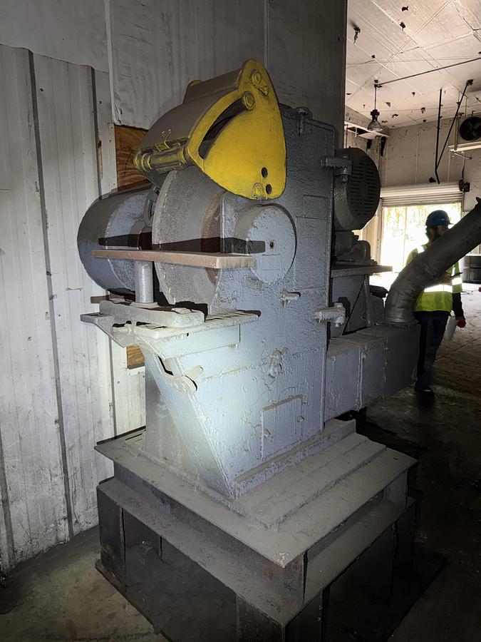 Used FOX 30" SNAP TRAP GRINDER