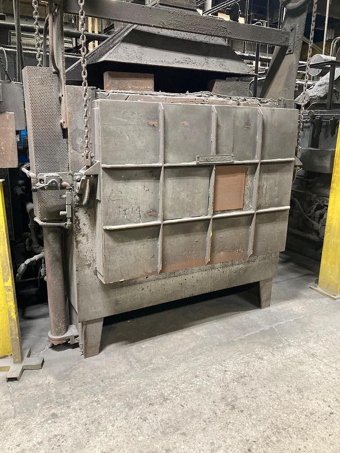 Used LINDBERG BURN OFF OVEN