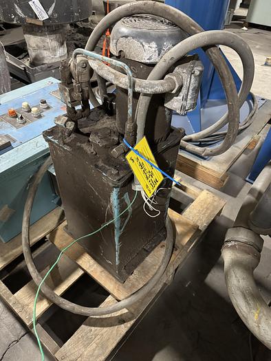 Used VICKERS HYDRAULIC PUMP