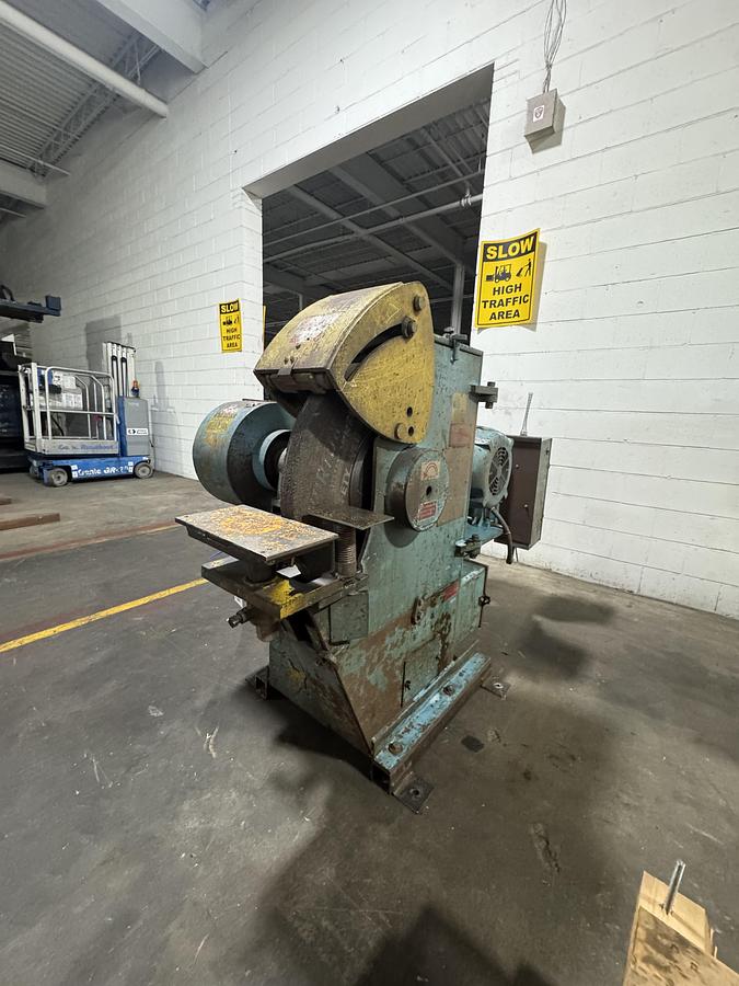 Used FOX G-60S3RH STAND GRINDER