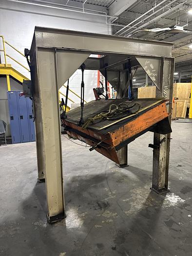 Used EIREZ MAGNETIC CROSS BELT