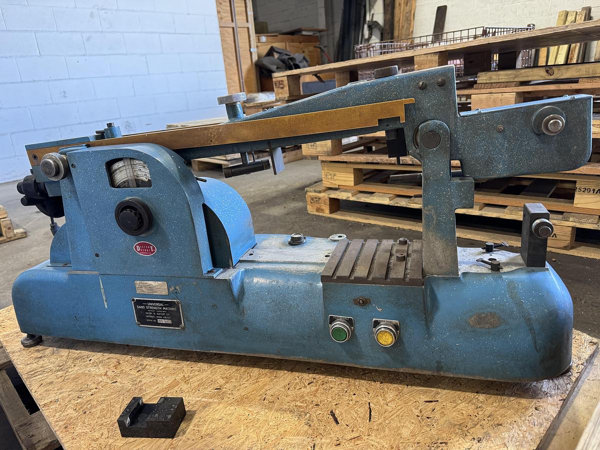 Used UNIVERSAL SAND STRENGHT MACHINE MODEL405