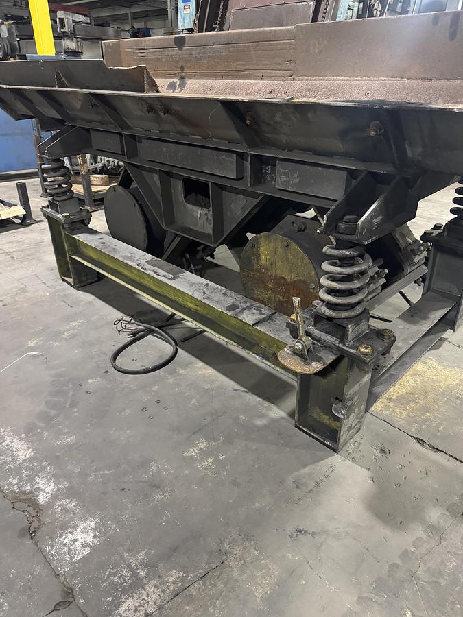 Used GENERAL KINEMATICS 2 WAY FEEDER