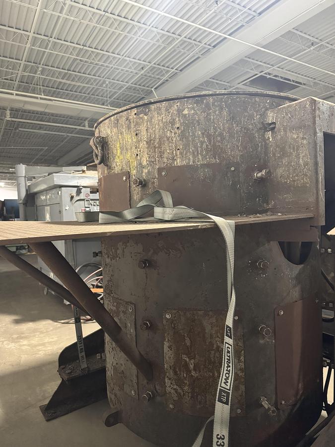 Used INDUCTOTHERM 1 1/2 TON CAPACITY STEEL SHELL FURNACE