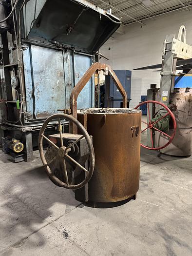 Used INDUSTRIAL EQUIPMENT GEARED TRANSFER LADLE