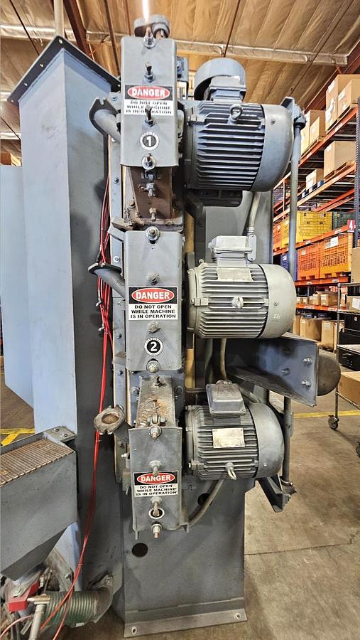 Used CARDINAL 3 WHEEL 36" TABLE TYPE BLAST CABINET