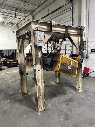 Used EIREZ MAGNETIC CROSS BELT