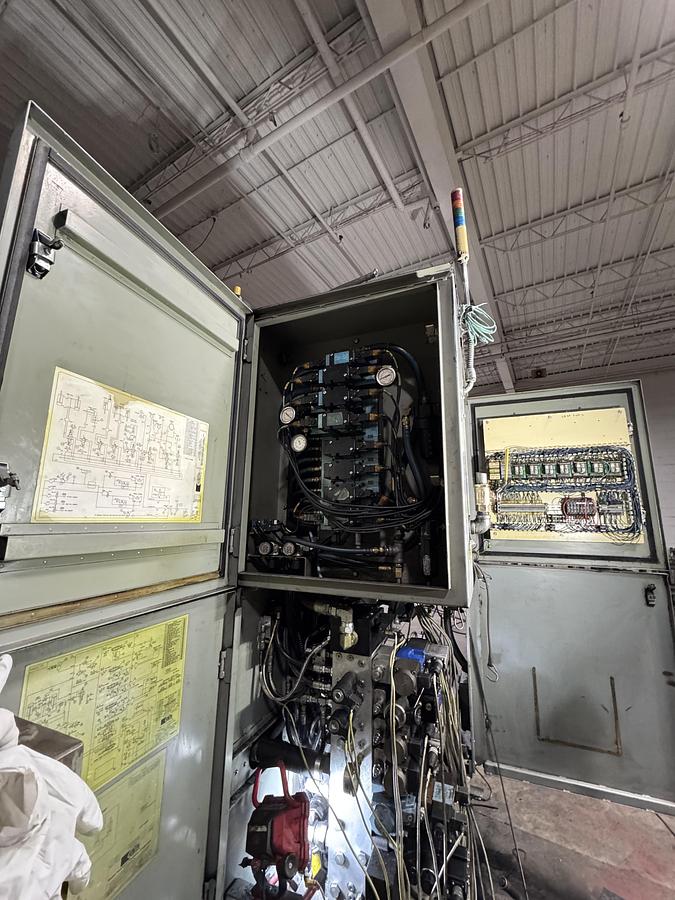 Used 2008 HUNTER XL-2024 AUTOMATIC MOLDING MACHINE