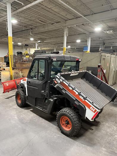 Used BOBCAT 3650 WITH PLOW