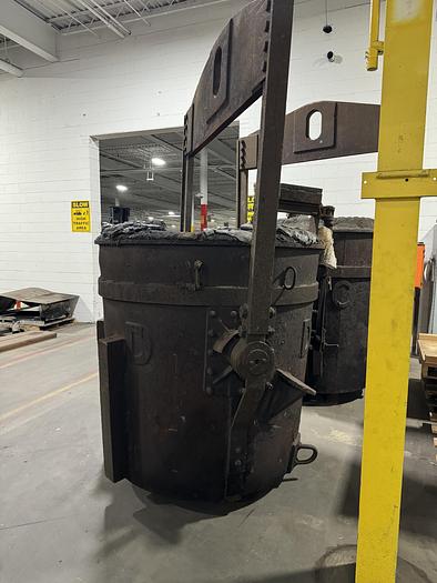 Used WHITING BOTTOM POUR LADLE