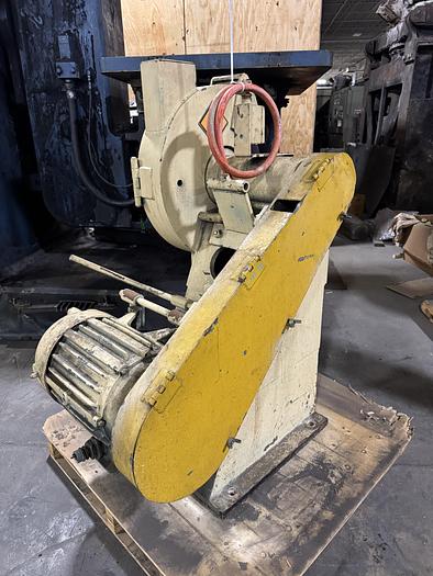 Used FOX 416-32 SINGLEND GRINDER
