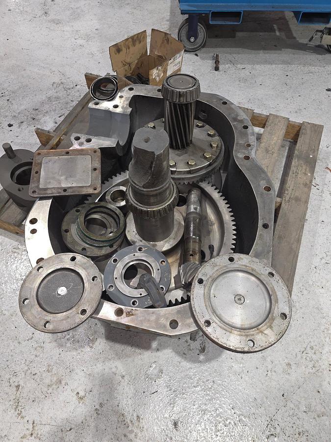 Used 1998 SIMPSON 2F GEAR RECUCER