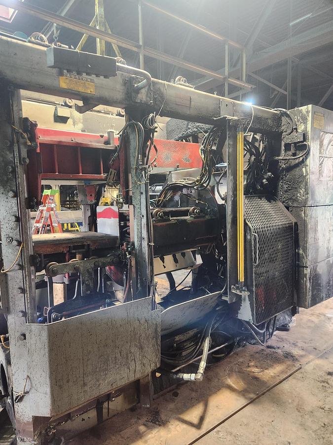 Used 1994 HUNTER 20E AUTOMATED MOLDING MACHINE