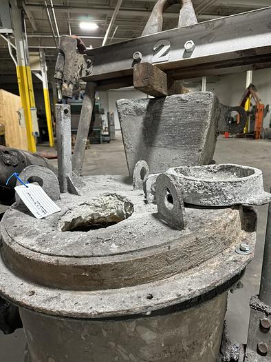 Used MODERN MOTORIZED TREATMENT LADLE