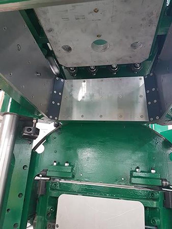 Refurbished HUNTER HMP-20C AUTOMATED MOLDING MACHINE