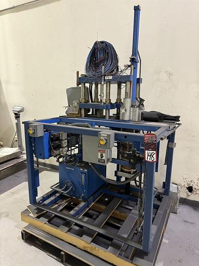 Used BERALCAST INVESTMENT CASTING WAX INJECTION PRESS