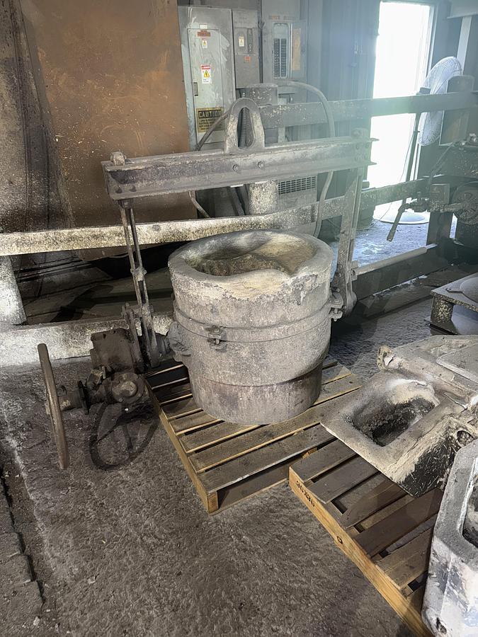 Used POURING LADLE