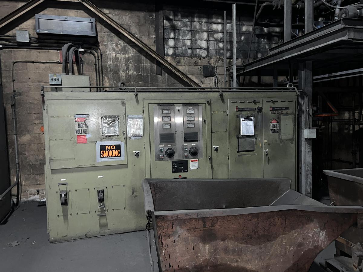 Used 2000 INDUCTOTHERM DUAL TRAK 1500-5R