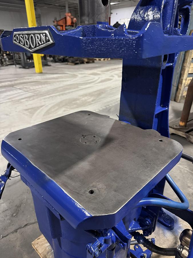 Used OSBORN SQUEEZE MOLDING MACHINE