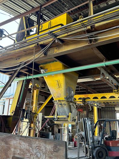 Used OVERHEAD SAND DISTRIBUTION BELT