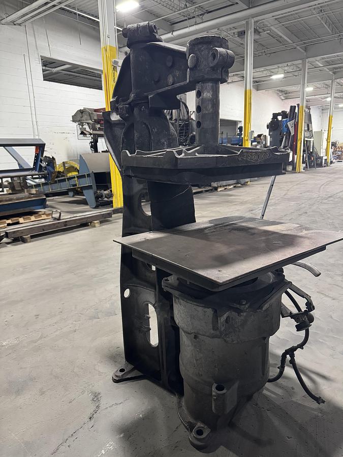 Used OSBORN JOLT SQUEEZE MOLDING PRESS