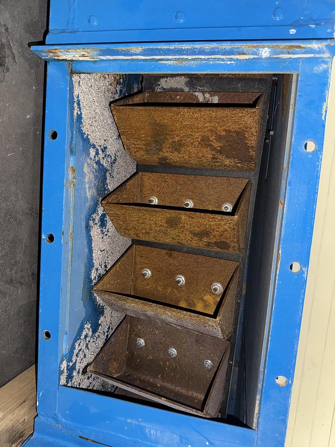 Used UNIVERSAL BUCKET ELEVATOR