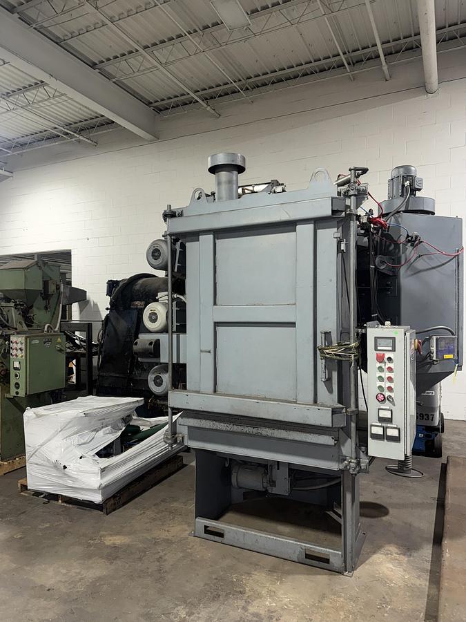 Used 2023 CARDINAL 3 WHEEL 36" TABLE TYPE BLAST CABINET