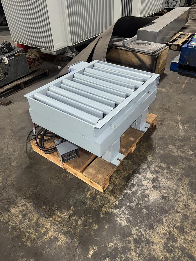 Used REDFORD CARVER COMPACTION TABLE