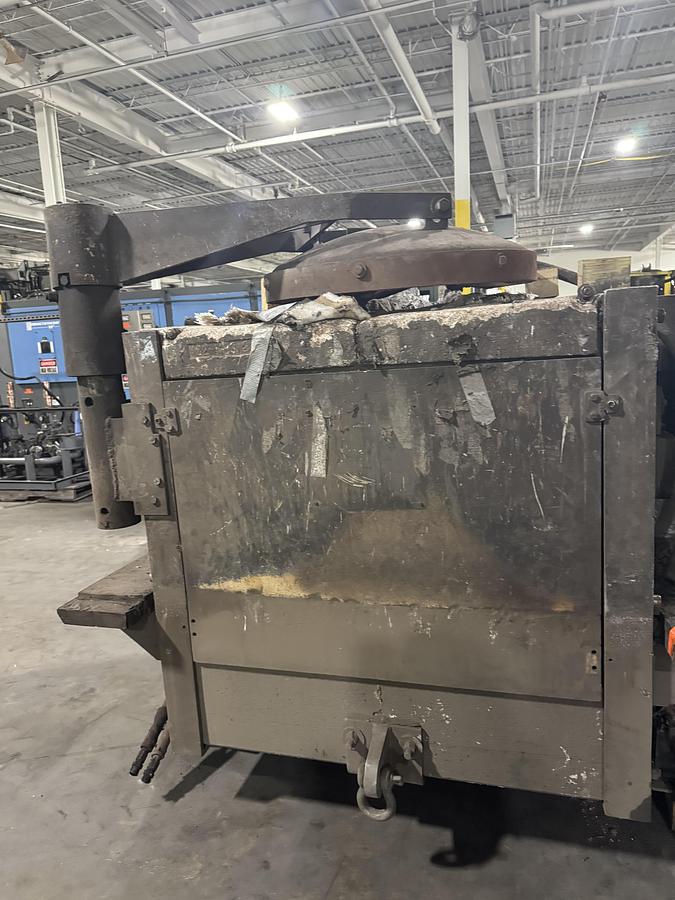 Used 1998 INDUCTOTHERM 2000 LB FURNACE BOX