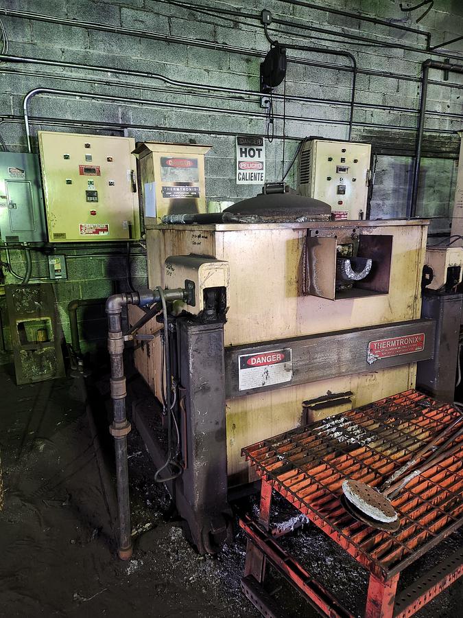 Used 2008 THERMTRONIX GT-600 GAS TILTING FURNACE