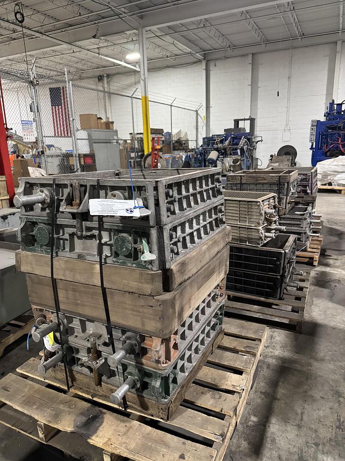 Used FREMONT ALUMINUM ROTALIFT FLASKS