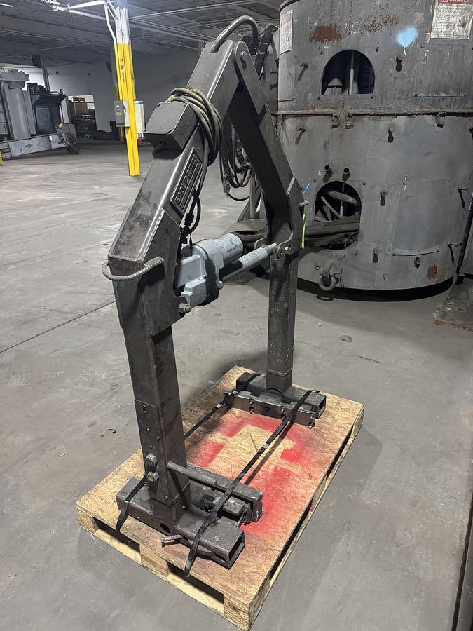 Used EAGLE EMH-500 MOLD HANDLER