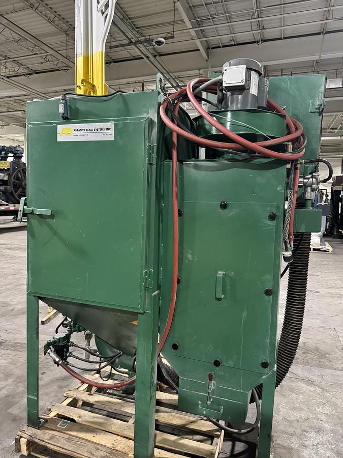 Used ABRASIVE BLAST SYSTEMS SAND BLAST CABINET