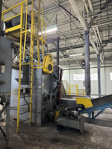 Used VIKING 24 CU FT RUBBER BELT TUMBLAST