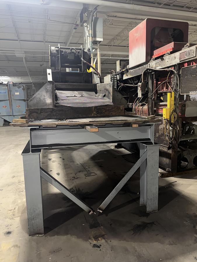 Used GENERTAL KINEMATICS SAND SCREEN