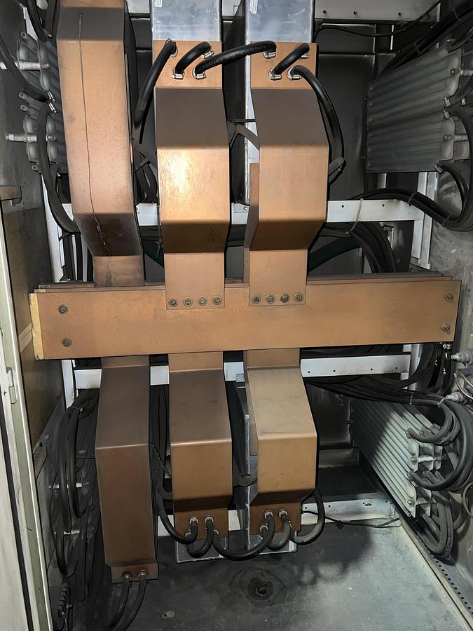Used 2000 INDUCTOTHERM DUAL TRAK 1500-5R