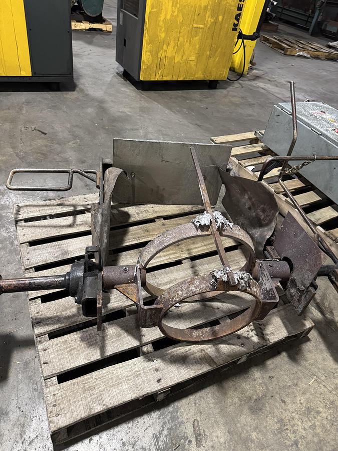 Used POURING DEVICE