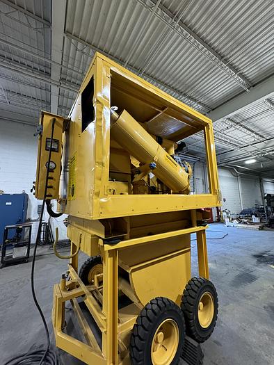 Used HI-VAC 240 PORTABLE INDUCTRIAL VACUUM SYSTEM