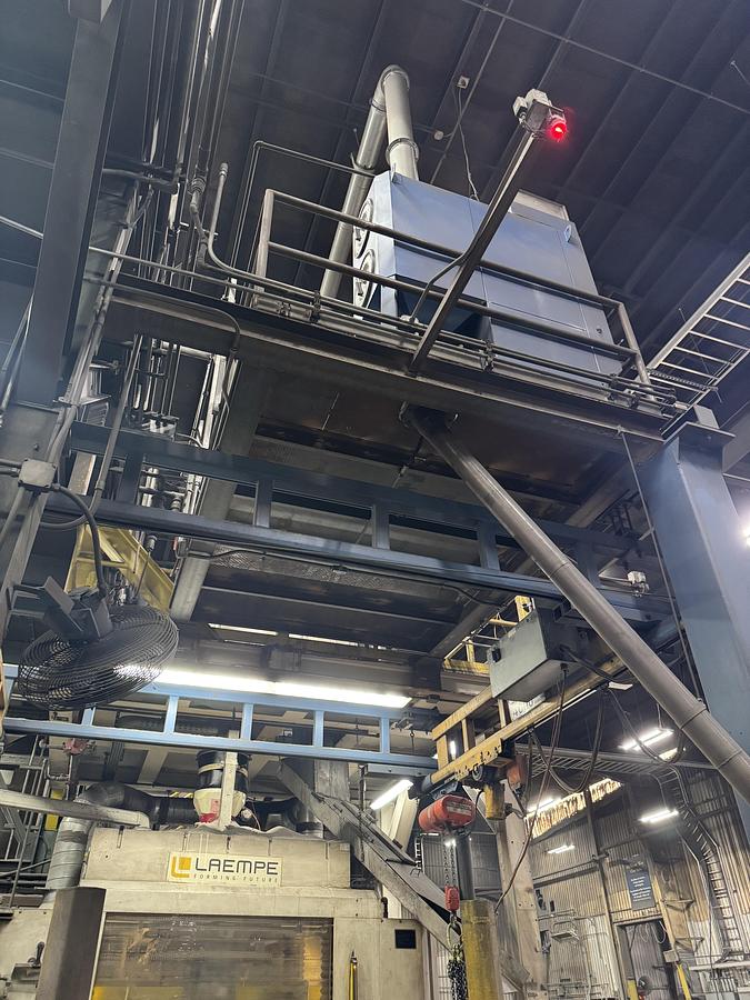 Used 2011 LAEMPE LB50V 50 LITER VERTICALLY PARTED COLD BOX CORE MACHINE