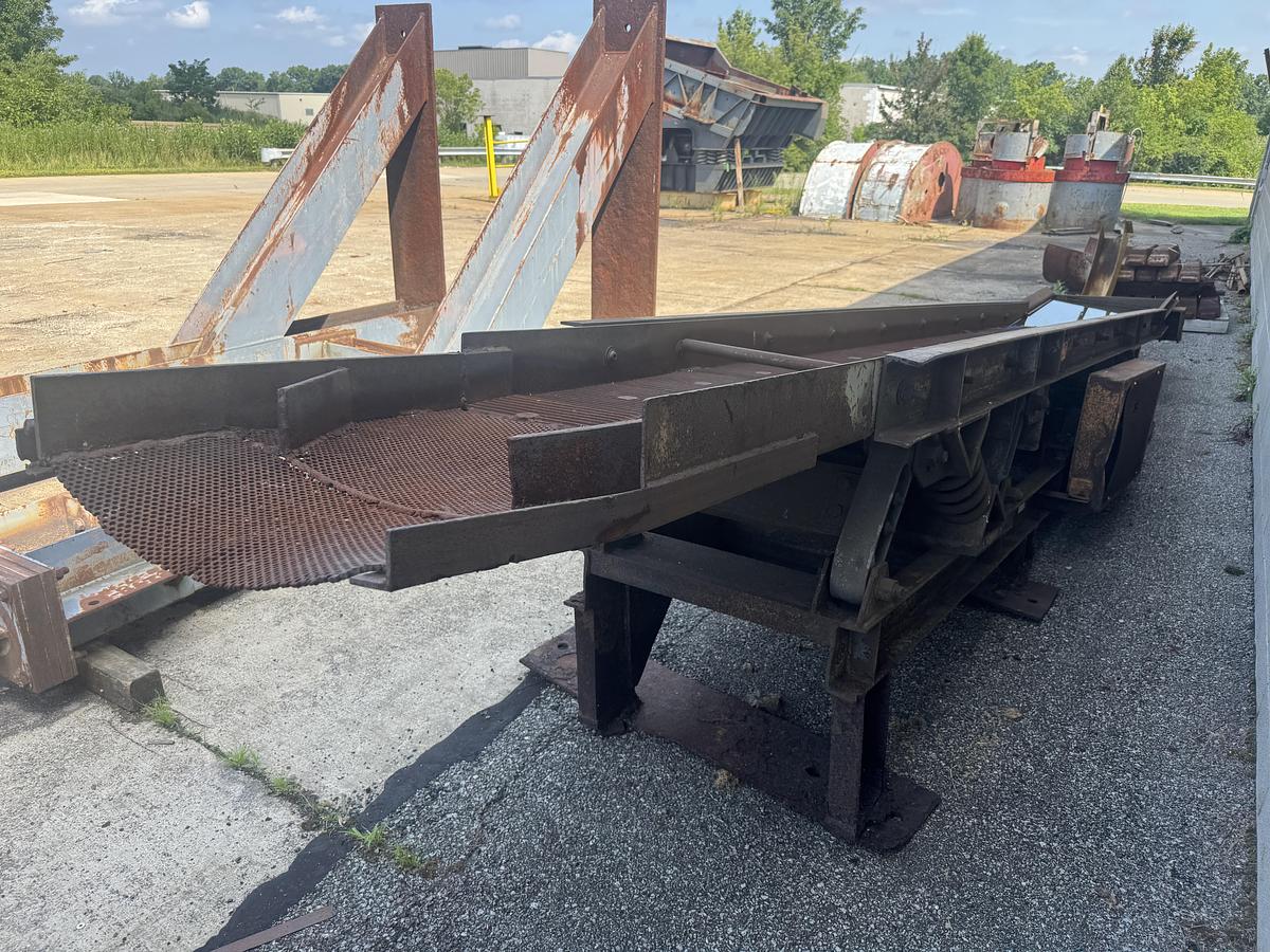 Used GENERAL KINEMATICS SYNCRO-COIL VIBRATING CONVEYOR