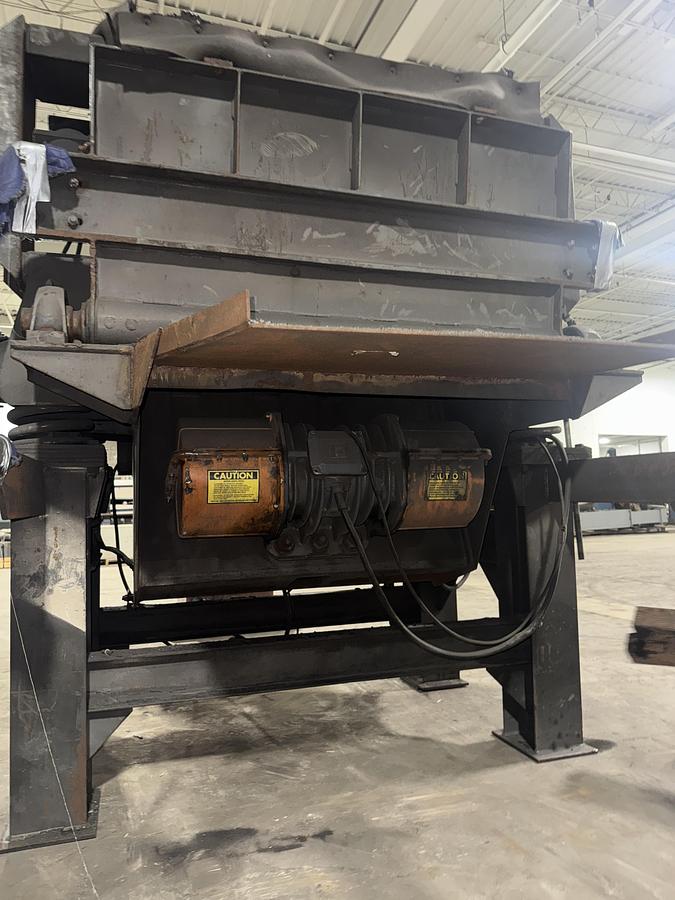 Used GENERAL KINEMATICS VM-64 VIBRA MILL LUMPBREAKER