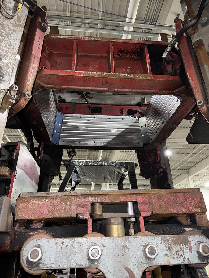 Used 1994 HUNTER 20E AUTOMATED MOLDING MACHINE