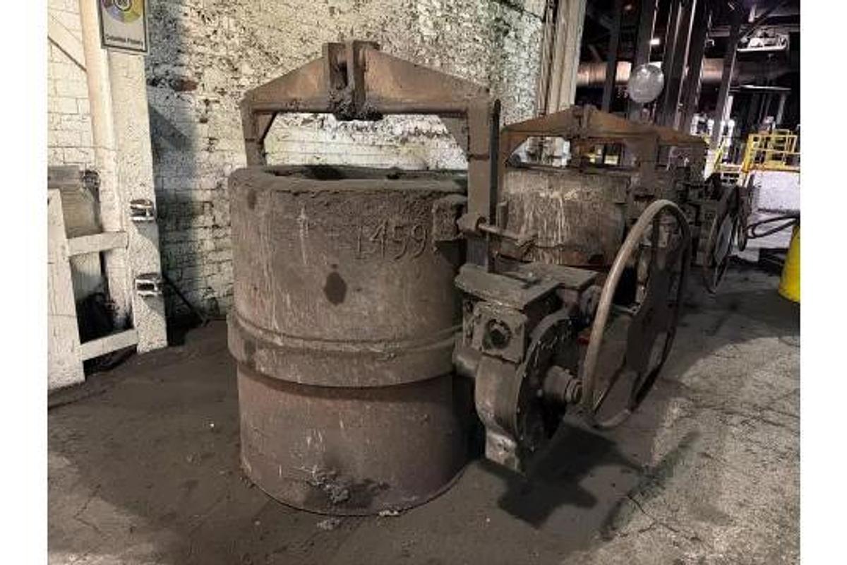 Used MODERN EQUIPMENT 7-1/2 TON TREATMENT LADLE