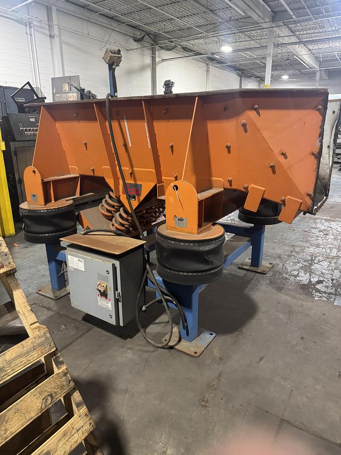 Used 2012 CARRIER AMPI-FLOW VIBRATORY FEEDER