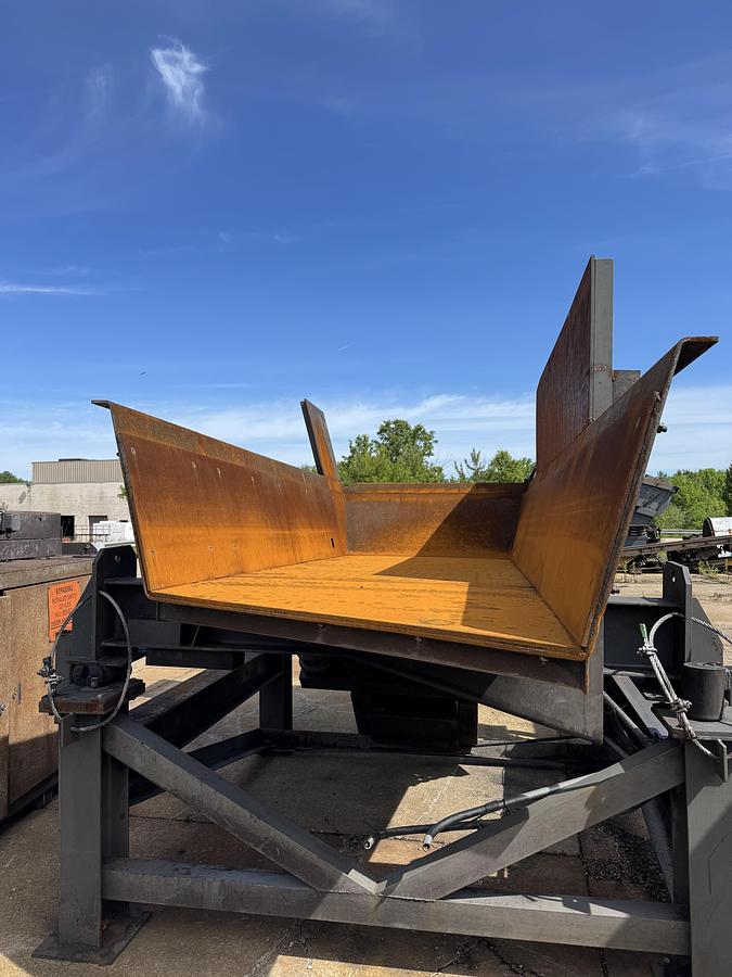 Used CARRIER FEEDER CONVEYOR