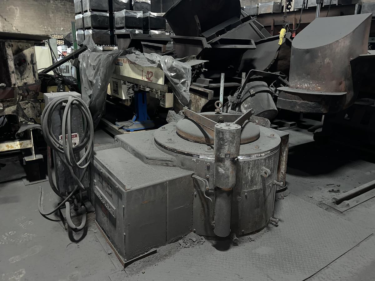 Used 2000 INDUCTOTHERM DUAL TRAK 1500-5R