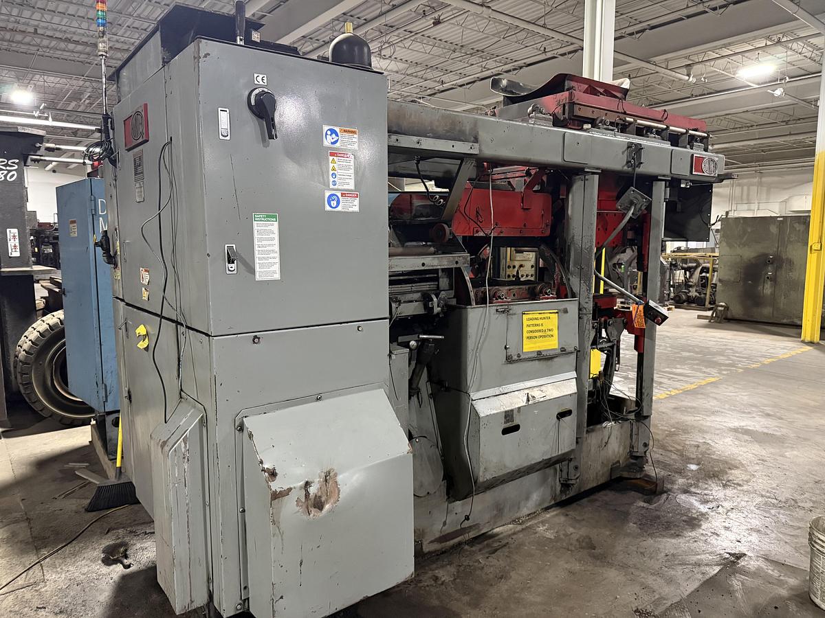 Used 2008 HUNTER XL-2024 AUTOMATIC MOLDING MACHINE